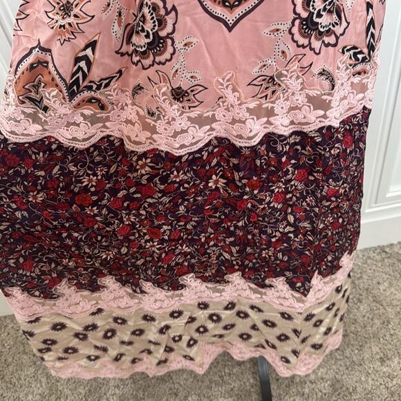 FARM Rio‎ Glam Tapestry Burgundy Lace Short Sleeve Maxi Dress Size Large - Picture 5 of 10